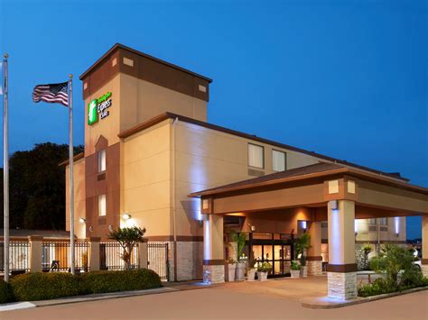 It is located near the city center and the main train station. Holiday Inn Express & Suites Houston North-Spring Area ...