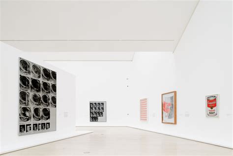 ¿cómo Se Diseña La Museografía De Una Exposición De Andy Warhol