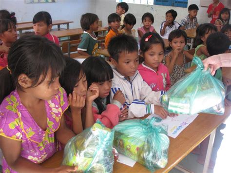 Photos from Art Mentorship for Poor Vietnamese Children - GlobalGiving
