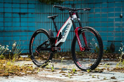 The 2021 Canyon Sender Dh Bike Is Lighter And Comes With Larger Wheels
