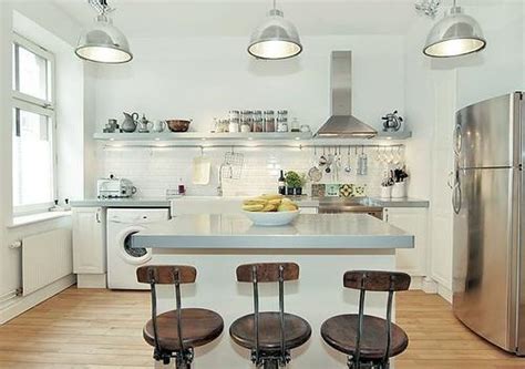 Decorar cocinas pequeñas, requiere un poco más de arte que decorar aquellas en que nos sobra precisamente espacio. EstiloAmbientación - Iluminación / Cómo Iluminar la Cocina