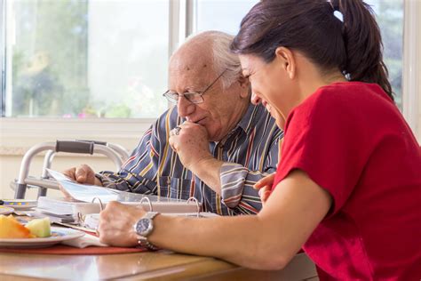 8 Consejos Para Familiares De Personas Con Alzheimer Homewatch