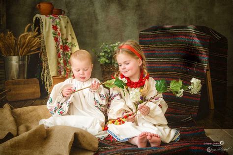 Pin By Alexandra Wruskyj On Ukrainian Beauties Folk Children Ukrainian