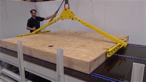 Predetor 9000 load panel : Timber Frame Panel Lift - YouTube