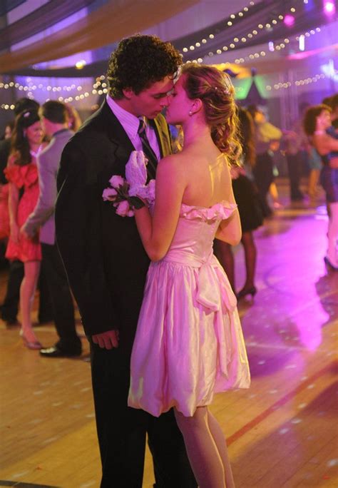 Tv S Sweetest Sexiest Kisses Of 2014 School Dances A Kiss And Tvs