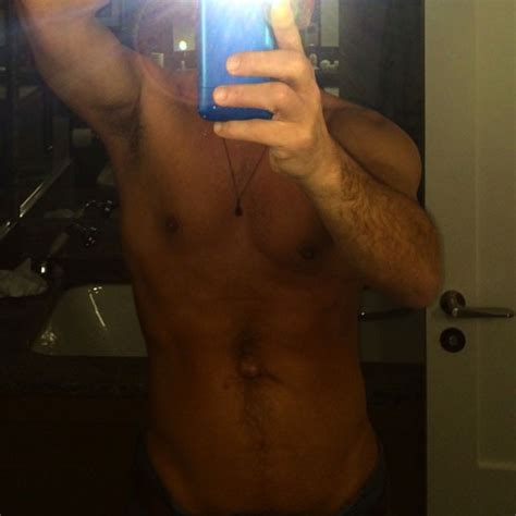 John Stamos 51 Shares A Shares A Sexy Selfie Of His Abs E Online