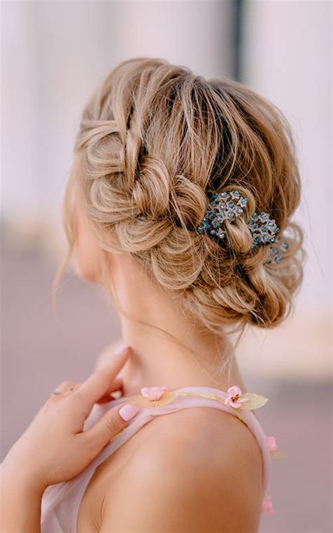 Braided Wedding Hair 2022 Guide 40 Looks By Style