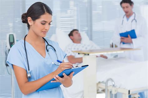 El Rol Del T Cnico En Cuidados Auxiliares De Enfermer A Horas Normabasica