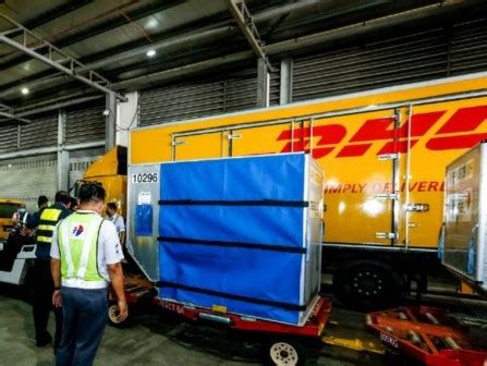 The vaccination programme in malaysia will be rolled out in three phases while most malaysians will not be eligible for vaccination in phase 1, registration has already opened up and you can do so. DHL Express partners with MASkargo to deliver first batch ...