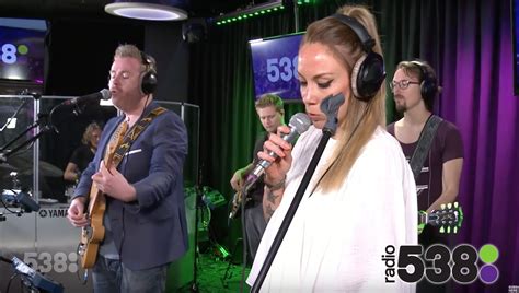 Скачай lisa lois cover up и lisa lois crazy. Kijk terug: Ed Struijlaart en Lisa Lois bij Evers Staat Op ...
