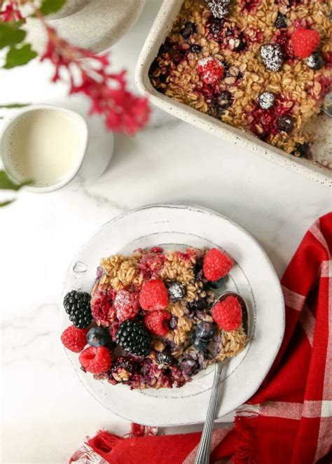 Overnight Berry Baked Oatmeal