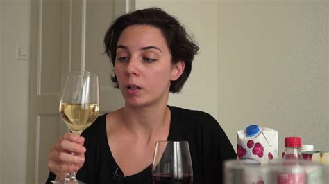 Fake-Alkohol für Film selber machen - July Rosser erklärt ...