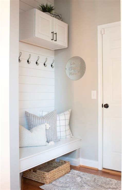 Small Mudroom Ideas Learn The 5 Essentials To Creating An Organized