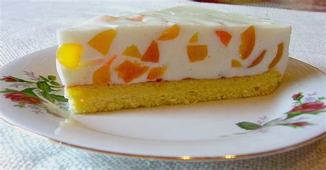 🤤😋 aber für heute habe ich mir eine andere kombination… Pfirsich - Joghurt Torte mit Vanillehauch (Rezept mit Bild ...