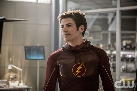 The Flash 5 Moments From The Premiere That Prove It’s Tv S Most Joyful Comics Series Vox