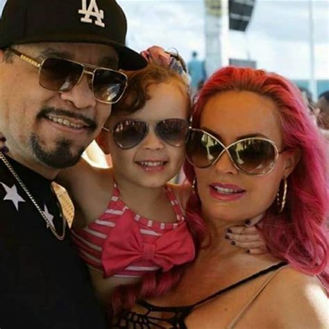 Coco austin is hoping her father, steve austin, can 'pull through' after contracting the coronavirus — read more. All Things SVU on Instagram: "Spend time with those who ...