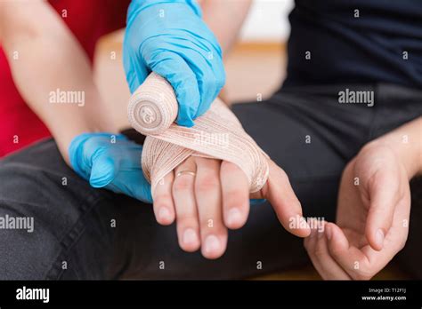First Aid Training Burn Injury First Aid Course Stock Photo Alamy