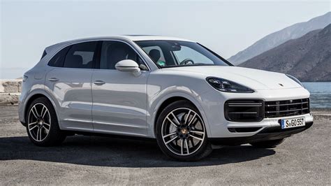 Hd wallpapers and background images. 2017 Porsche Cayenne Turbo - Wallpapers and HD Images ...