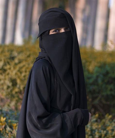 Her Niqab Is Very Very Attractive Niqab Niqab Fashion Hijab