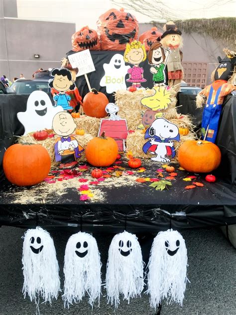 Peanuts Trunk Or Treat Snoopy Charlie Brown Trunk Or Treat Snoopy