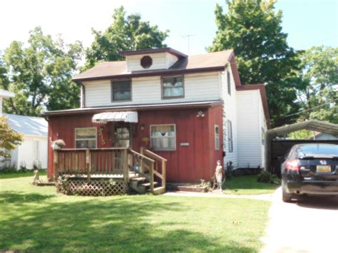 315 McOmber St, Dowagiac, MI 49047 - MLS 22037997 - Coldwell Banker