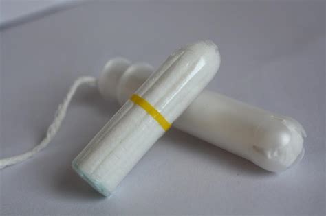Once inserted correctly (don't worry, we'll get into that) it sits so you cannot feel it and expands as it soaks the blood. Non-Applicator/ Digital tampon - GT02 - OEM are welcomed ...