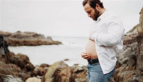 Pregnant Man Participates In A Maternity Photoshoot In The Most Creative Way Possible