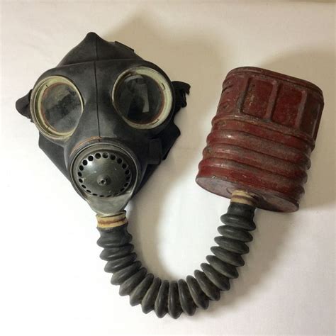 Ww2 Photos Gas Mask