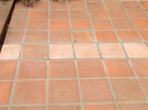 Discover the saltillo floor tile patterns available at mexican tile designs. BEFORE AND AFTER STAINING SALTILLO TILE - design indulgence