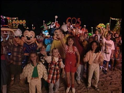 The SATURDAY SIX Looks At DISNEY SING ALONG SONGS Beach Party At Walt Disney World