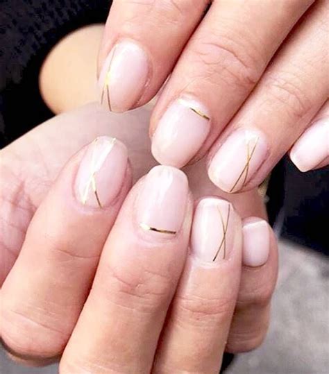 14 Minimalist Nail Art Designs That Actually Arent Boring Byrdie