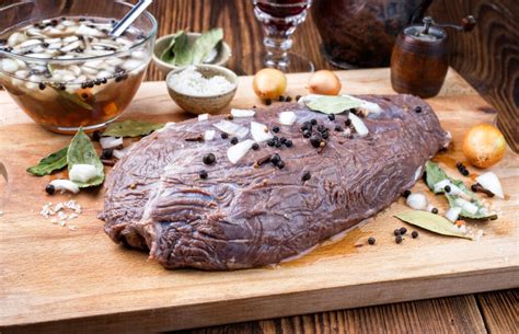 I tyskland fortsätter vi till. Sauerbraten-tysk-mat-tradisjonsmat-tradisjonsrett-Tyskland ...