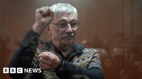 Ukraine War Russian Human Rights Campaigner Oleg Orlov Sentenced To Jail Bbc News
