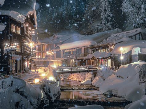 Japanese Mountain Hot Spring Town Transforms Into Gorgeous Winter
