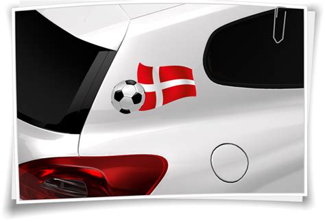 Neben den live übertragungen zeigt euch der streamingdienst dazn 60 minuten nach abpfiff jeder partie die highlights auf der plattform. Dänemark Autoaufkleber Flagge Fahne Fußball Aufkleber ...