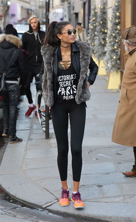 Kelly gale | checkout out the celebrity kelly gale latest fashion, trends, style, lifestyle, photos kelly gale out at a beach in santa monica. Kelly Gale Urban Street Style - Paris 11/29/ 2016
