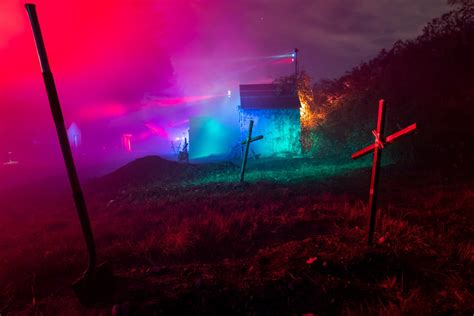 15 Of The Best Haunted Hayrides In The United States Haunted Hayride Hayride Witches Woods
