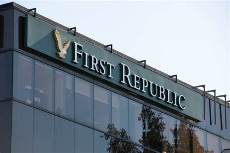 20 First Republic Bank Stock Photos Pictures And Royalty Free Images