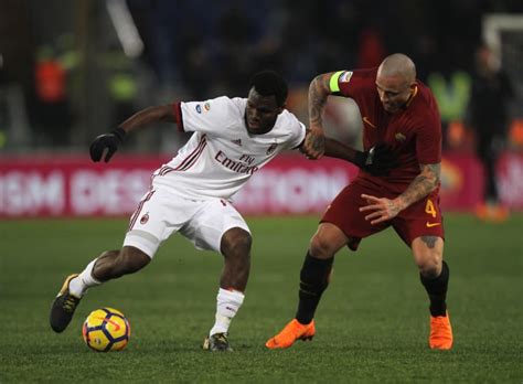 Profile page for milan player franck kessié. Franck Kessie Reveals Difference Between Milan Manager ...
