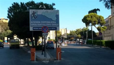 3 morti, tasso di positività schizza al 7,9%. Palermo: medico aggredito a colpi di casco
