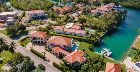 7 Bedroom Waterfront Home For Sale Vista Del Mar Grand Cayman 7th