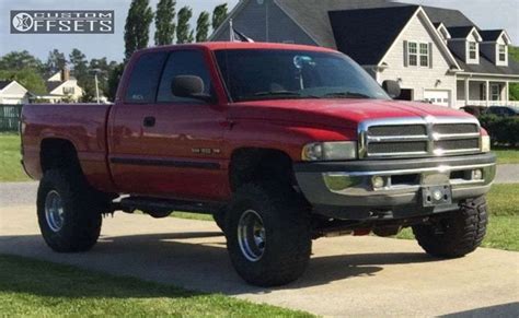 2000 Dodge Ram 1500 With 15x10 47 Pro Comp Series 69 And 35 12 5r15