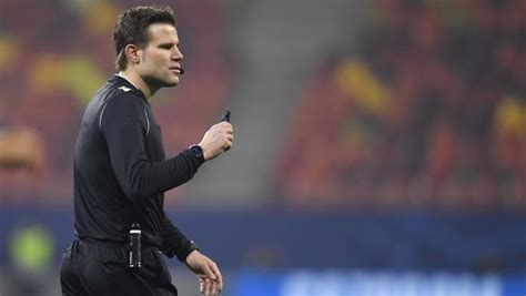 موقف ريال مدريد من خفض الأجور في النادي. حكم مباراة ريال مدريد وليفربول... ذكريات مميزة ورجل مثير للجدل