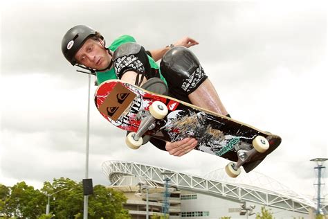 Skateboarder, dad, husband, @catherine_o this must be the place text me: Tony Hawk's new skateboarding game hits mobile on Dec. 13 ...