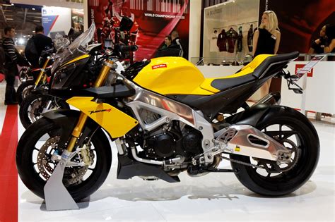 Great savings & free delivery / collection on many items. Aprilia Aprilia Tuono V4R APRC - Moto.ZombDrive.COM