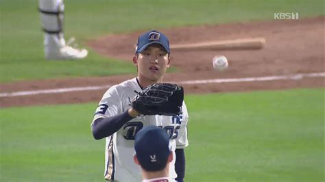 승자 없었던 이의리 vs 김진욱 맞대결, 무엇이 문제였나 베이스볼s. '고교 좌완특급' 김진욱-이의리 탈삼진쇼 > 뉴스 9 > 야구 ...