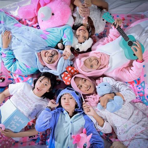 12+ faits sur foto tahunan tema maskulin! Contoh Dekorasi Kelas Sma Tema Luar Angkasa | Ideku Unik