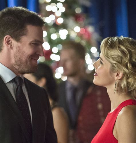 Arrow 4x09 Oliver Queen And Felicity Smoak Arrow Season 4 Oliver And Felicity Best Tv Couples