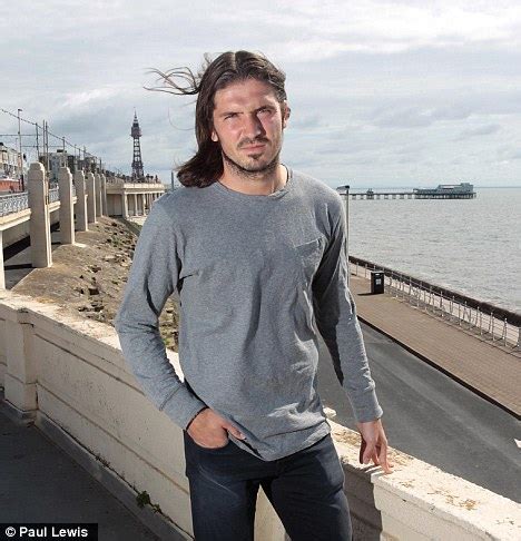 Игроки » bojan djordjic » о игроке. Bojan Djordjic - Blackpool pay Manchester United old boy £90 a week | Daily Mail Online