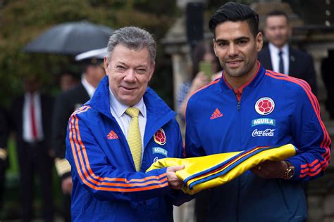 Encuentra toda la información de seleccion colombia en elpais.com.co. Selección Colombia recibió el pabellón Nacional y Pekerman la Cruz de Boyacá | UNIMINUTO Radio